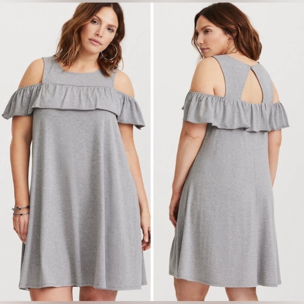 Torrid‎ Woman's Gray Cold Shoulder Dress Size 1